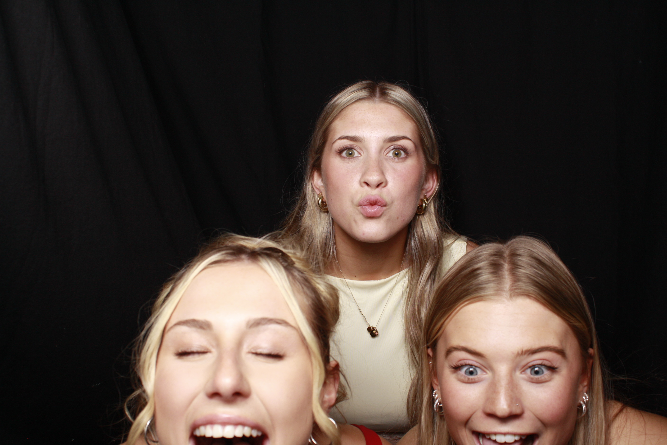 St Orans College Ball 2025 - Booth 1 | View more photos from the event at wgtngallery.classicphotobooths.co.nz/u/wgtncpbgallery/St-Orans-College-Ball-2025-Booth-1