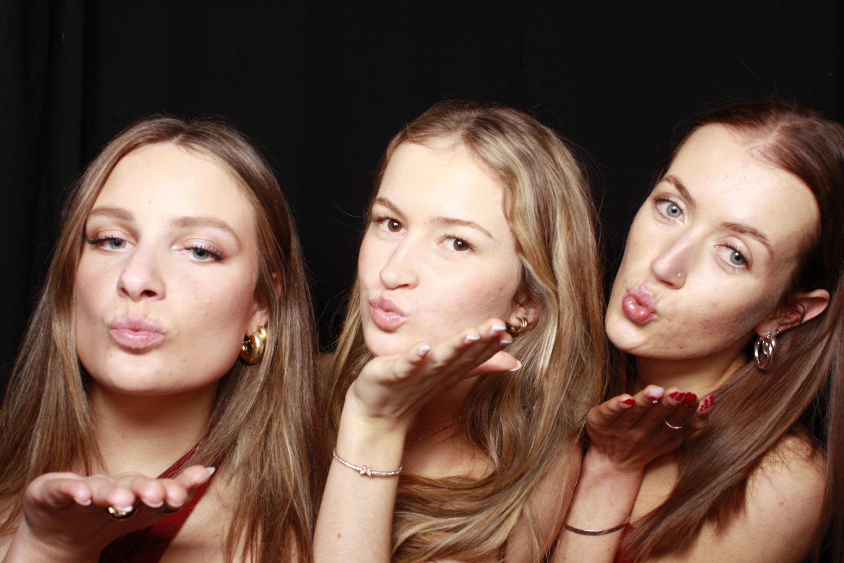 St Orans College Ball 2025 - Booth 1 | View more photos from the event at wgtngallery.classicphotobooths.co.nz/u/wgtncpbgallery/St-Orans-College-Ball-2025-Booth-1