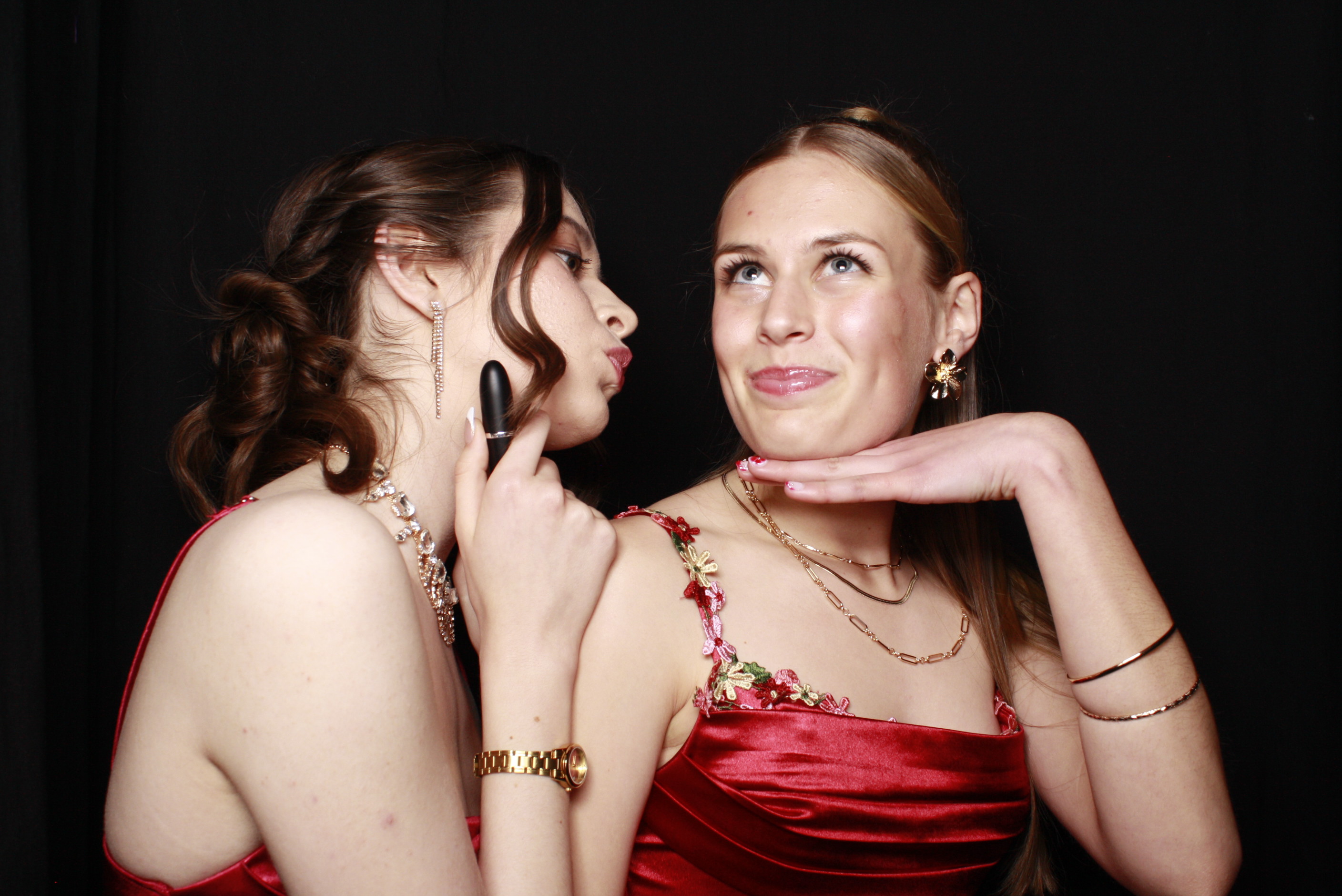 St Orans College Ball 2025 - Booth 1 | View more photos from the event at wgtngallery.classicphotobooths.co.nz/u/wgtncpbgallery/St-Orans-College-Ball-2025-Booth-1