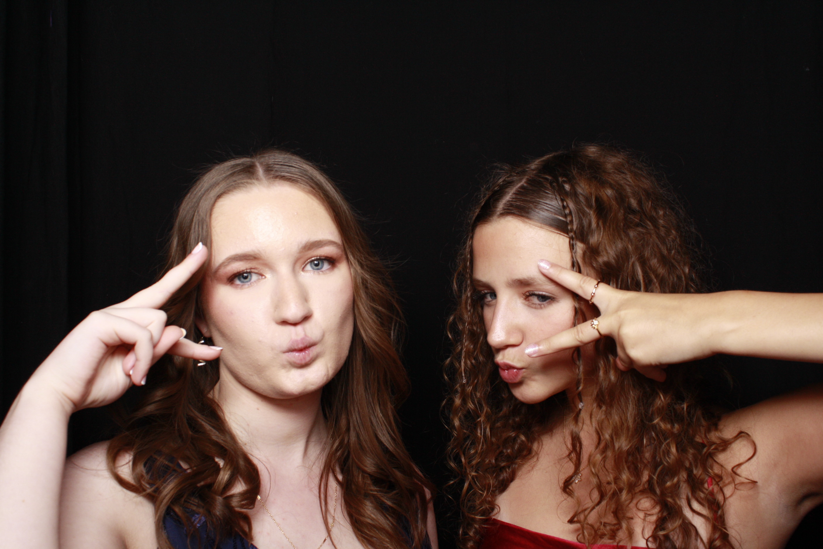 St Orans College Ball 2025 - Booth 1 | View more photos from the event at wgtngallery.classicphotobooths.co.nz/u/wgtncpbgallery/St-Orans-College-Ball-2025-Booth-1