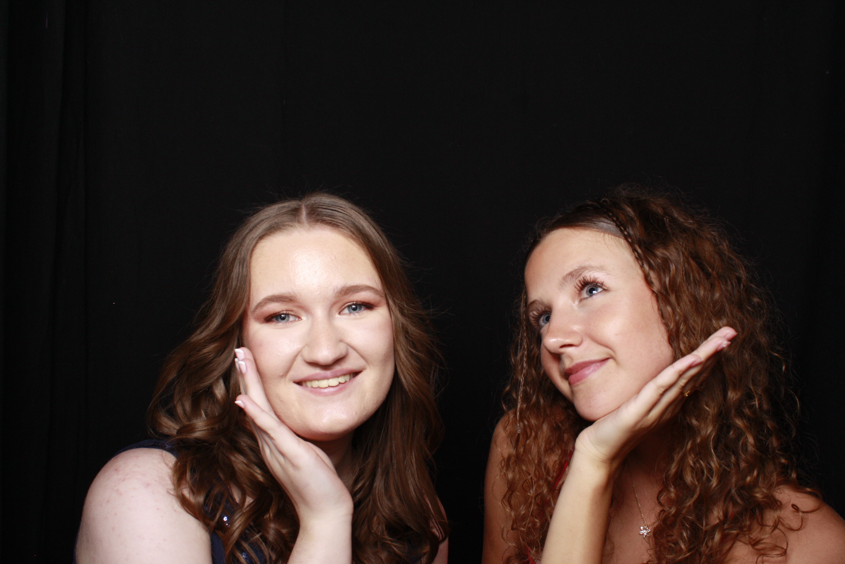 St Orans College Ball 2025 - Booth 1 | View more photos from the event at wgtngallery.classicphotobooths.co.nz/u/wgtncpbgallery/St-Orans-College-Ball-2025-Booth-1