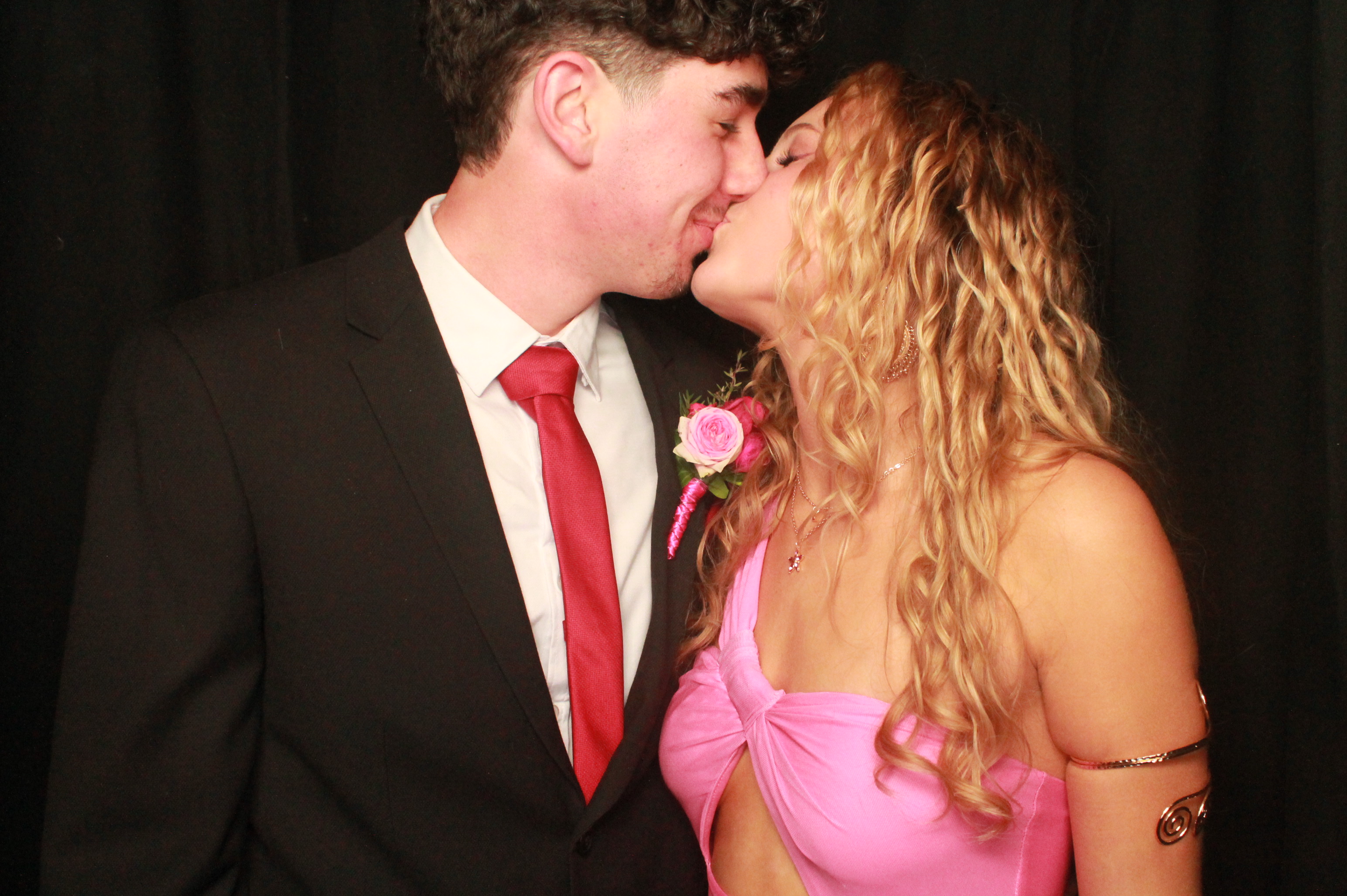 St Orans College Ball 2025 - Booth 2 | View more photos from the event at wgtngallery.classicphotobooths.co.nz/u/wgtncpbgallery/St-Orans-College-Ball-2025-Booth-2