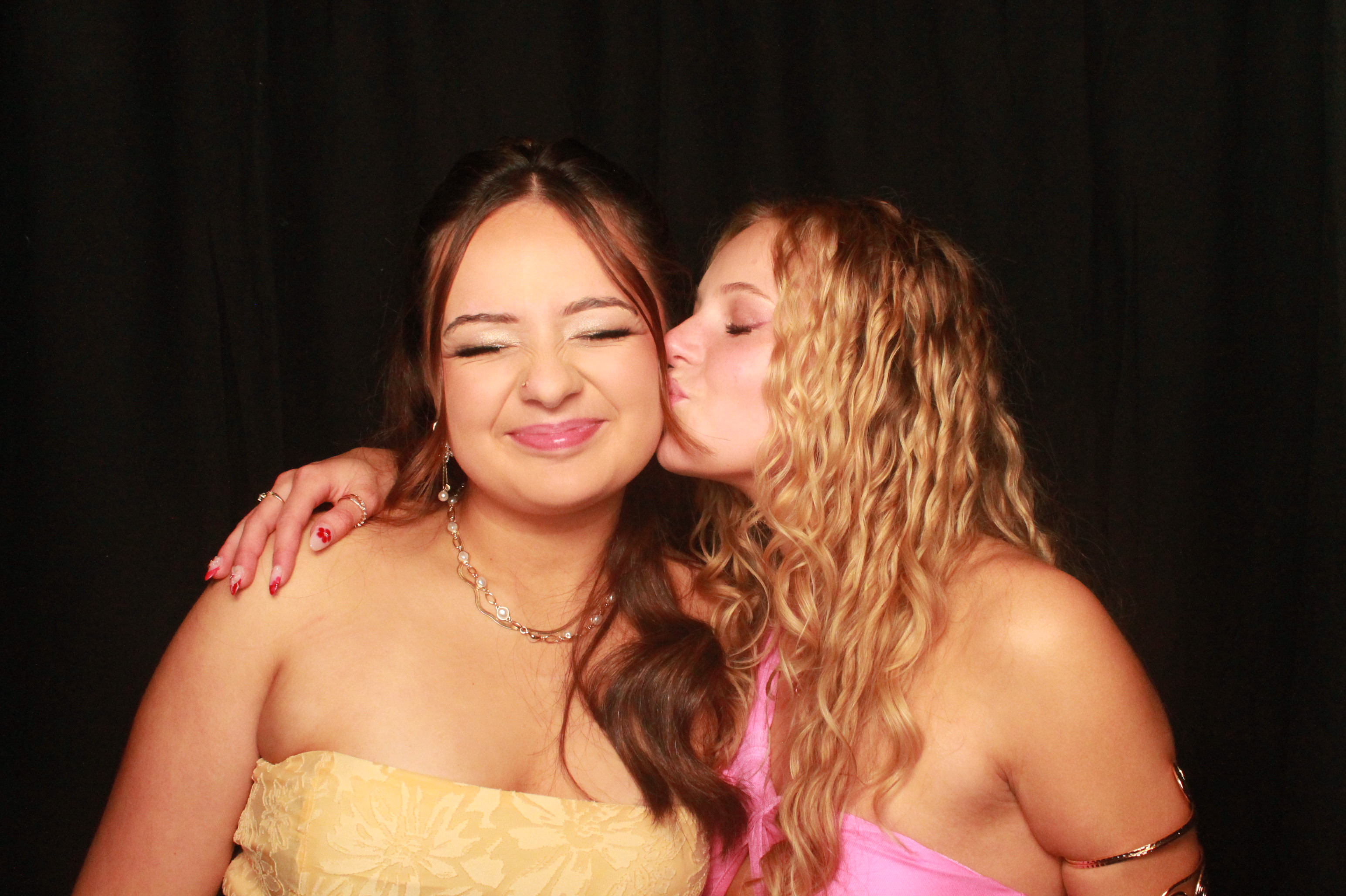 St Orans College Ball 2025 - Booth 2 | View more photos from the event at wgtngallery.classicphotobooths.co.nz/u/wgtncpbgallery/St-Orans-College-Ball-2025-Booth-2