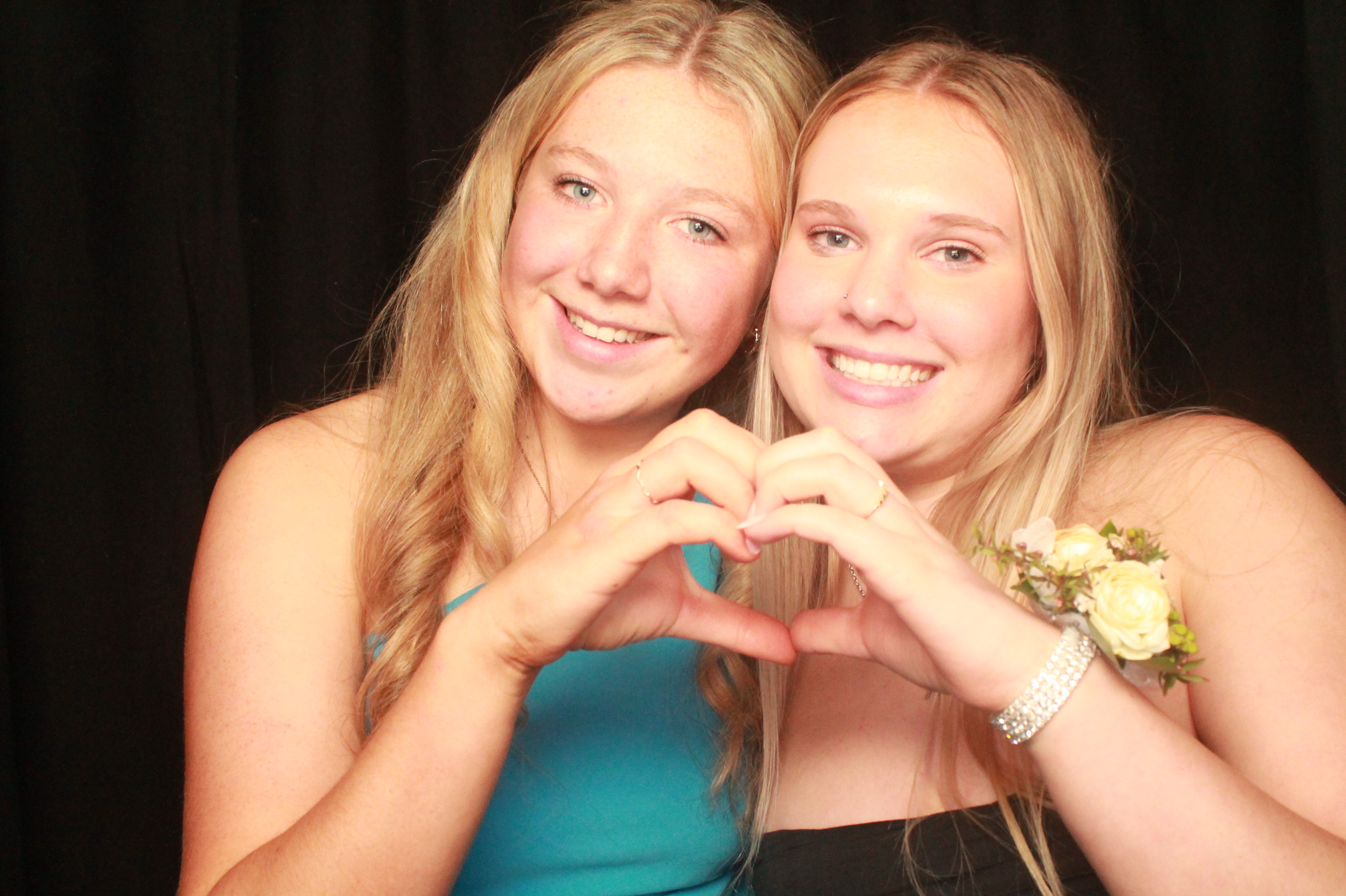 St Orans College Ball 2025 - Booth 2 | View more photos from the event at wgtngallery.classicphotobooths.co.nz/u/wgtncpbgallery/St-Orans-College-Ball-2025-Booth-2