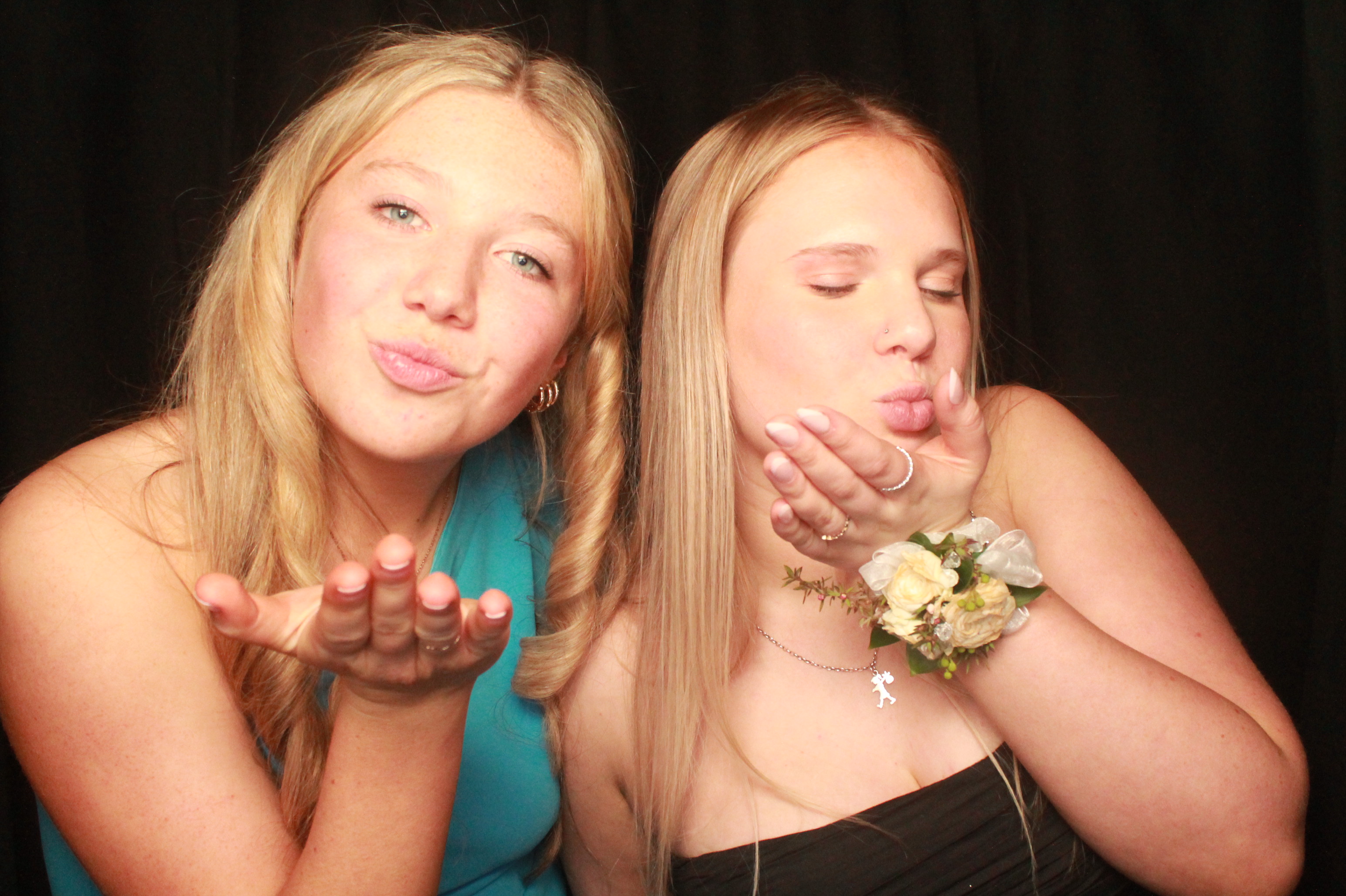 St Orans College Ball 2025 - Booth 2 | View more photos from the event at wgtngallery.classicphotobooths.co.nz/u/wgtncpbgallery/St-Orans-College-Ball-2025-Booth-2