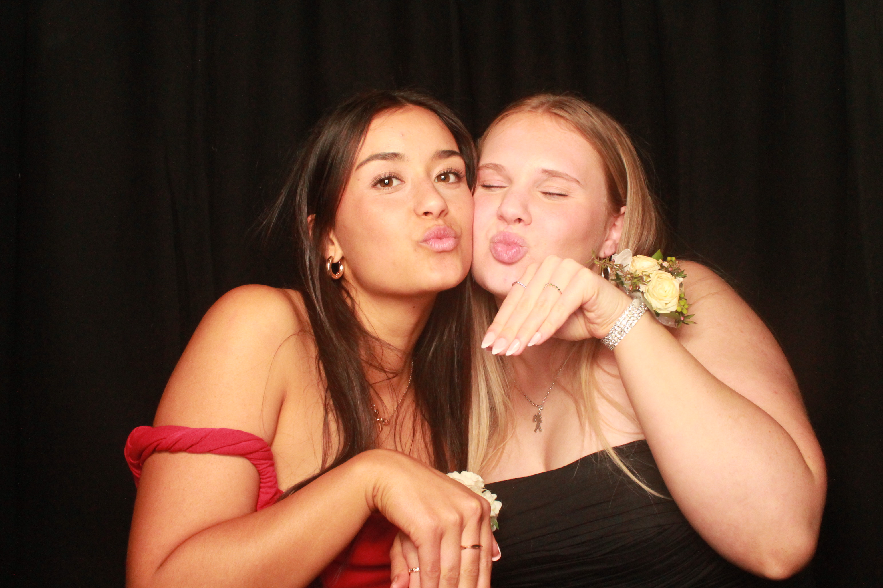 St Orans College Ball 2025 - Booth 2 | View more photos from the event at wgtngallery.classicphotobooths.co.nz/u/wgtncpbgallery/St-Orans-College-Ball-2025-Booth-2