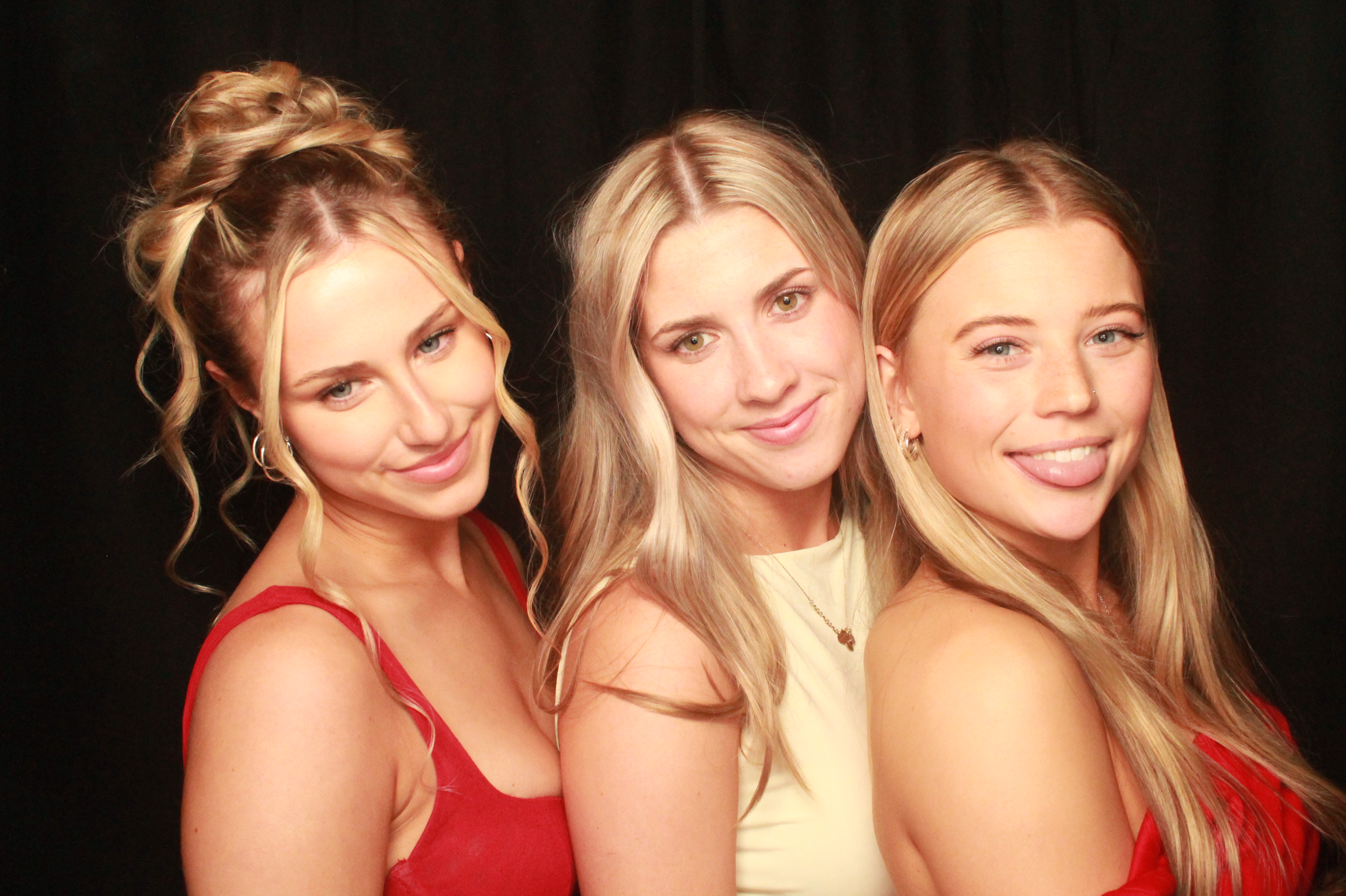 St Orans College Ball 2025 - Booth 2 | View more photos from the event at wgtngallery.classicphotobooths.co.nz/u/wgtncpbgallery/St-Orans-College-Ball-2025-Booth-2