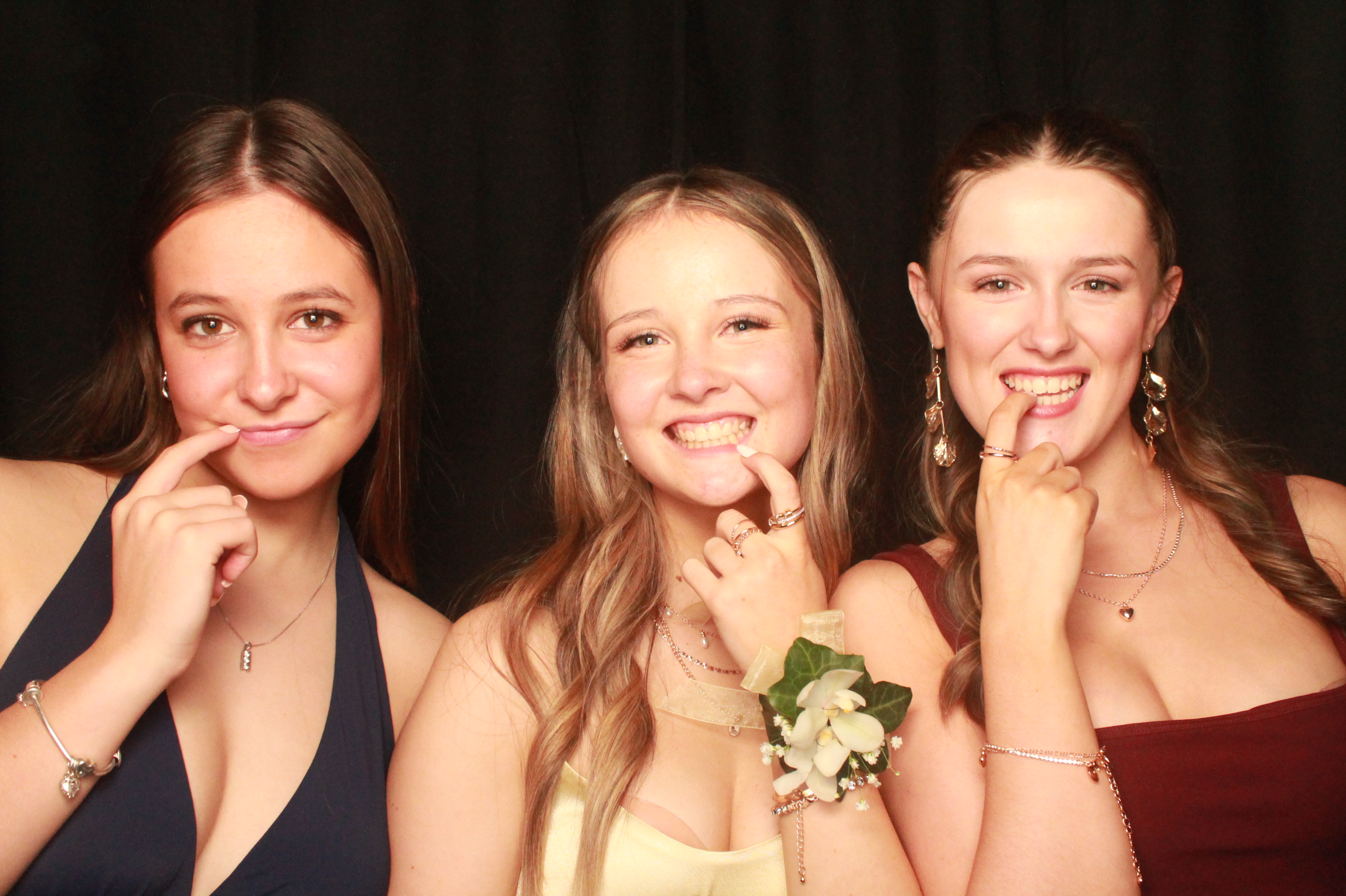 St Orans College Ball 2025 - Booth 2 | View more photos from the event at wgtngallery.classicphotobooths.co.nz/u/wgtncpbgallery/St-Orans-College-Ball-2025-Booth-2