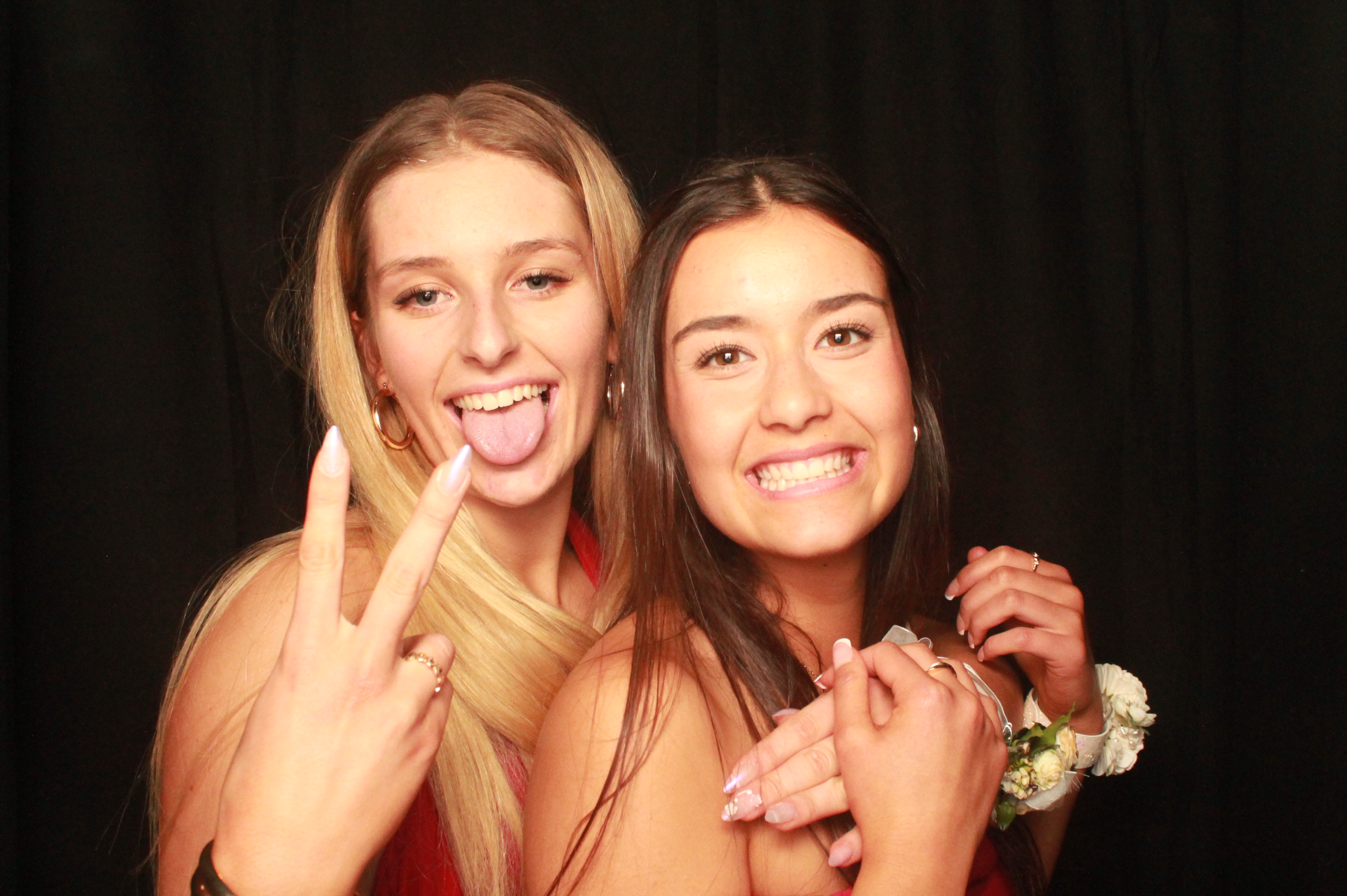 St Orans College Ball 2025 - Booth 2 | View more photos from the event at wgtngallery.classicphotobooths.co.nz/u/wgtncpbgallery/St-Orans-College-Ball-2025-Booth-2