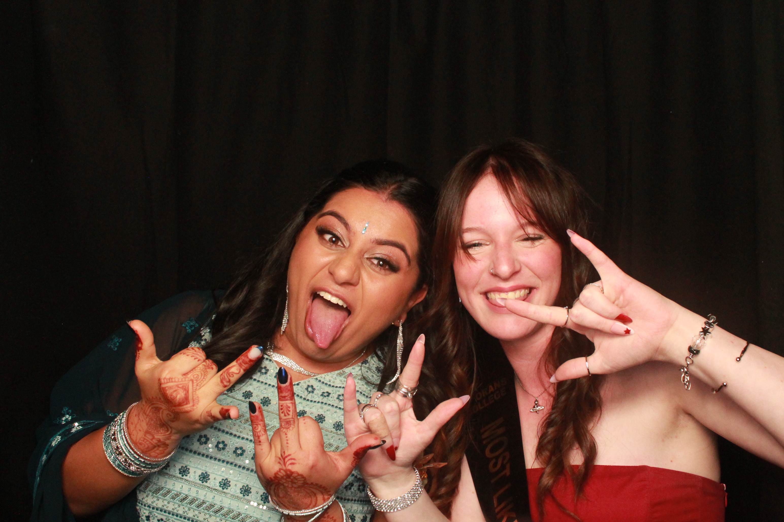 St Orans College Ball 2025 - Booth 2 | View more photos from the event at wgtngallery.classicphotobooths.co.nz/u/wgtncpbgallery/St-Orans-College-Ball-2025-Booth-2