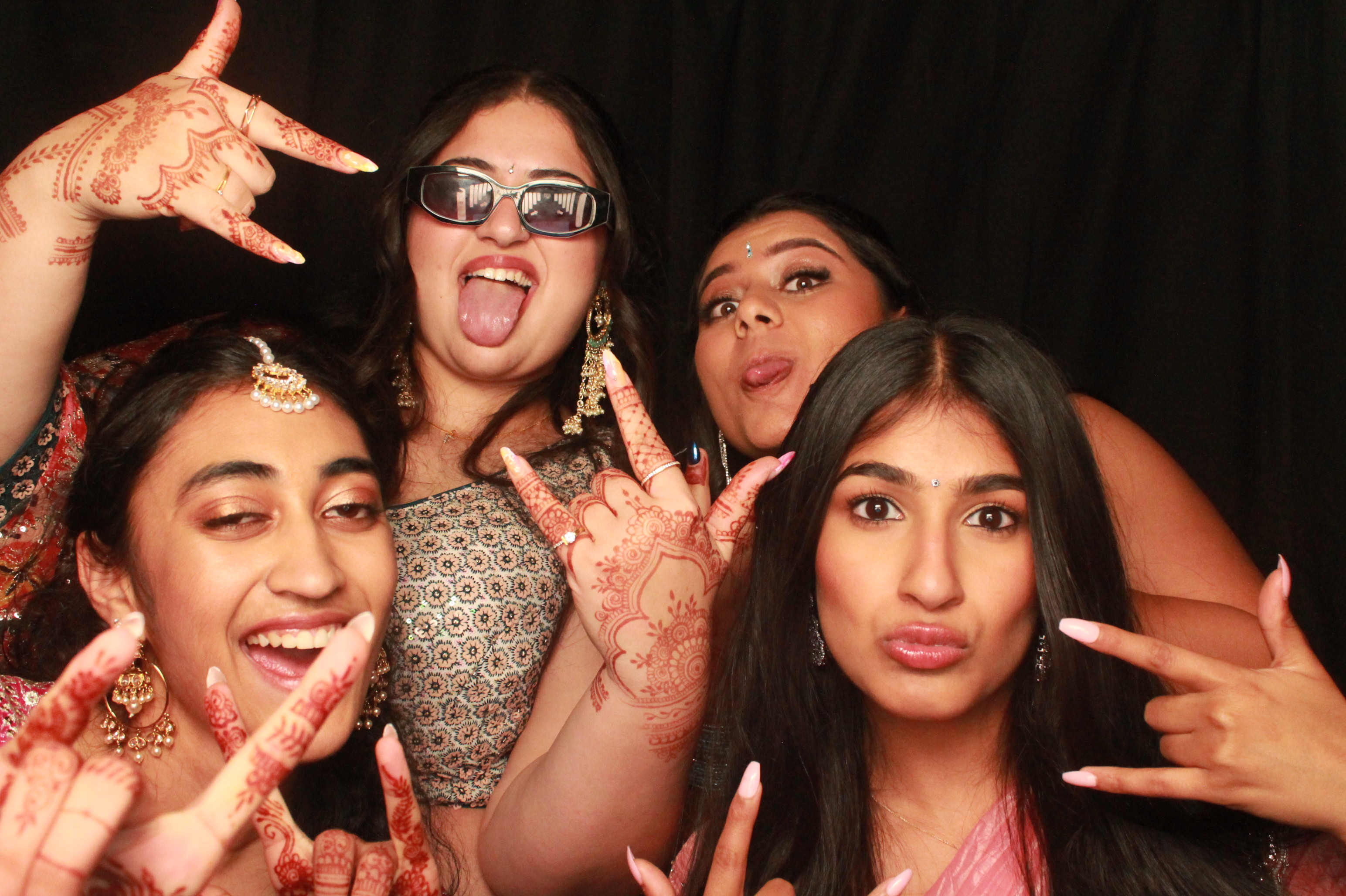 St Orans College Ball 2025 - Booth 2 | View more photos from the event at wgtngallery.classicphotobooths.co.nz/u/wgtncpbgallery/St-Orans-College-Ball-2025-Booth-2