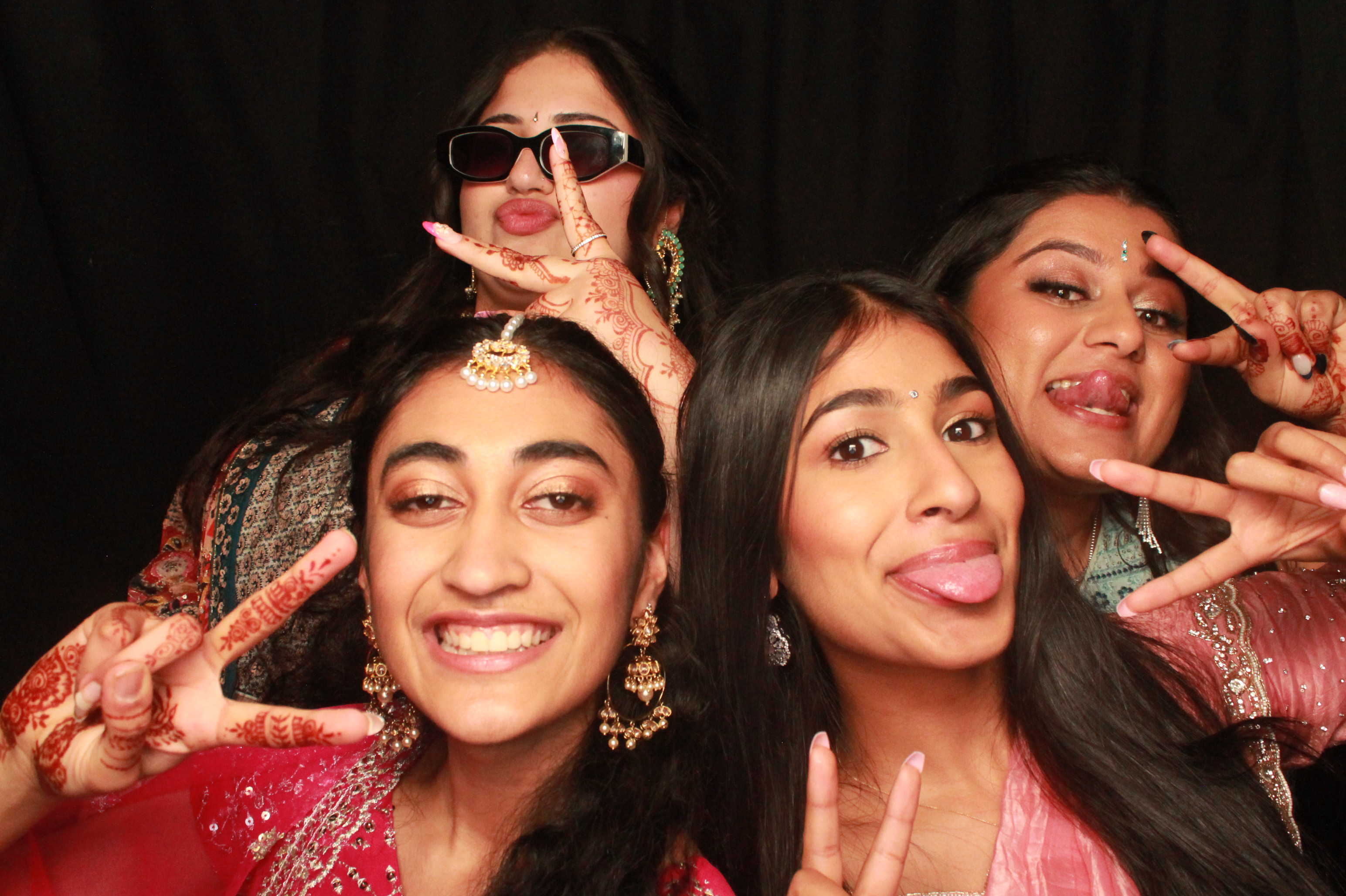 St Orans College Ball 2025 - Booth 2 | View more photos from the event at wgtngallery.classicphotobooths.co.nz/u/wgtncpbgallery/St-Orans-College-Ball-2025-Booth-2