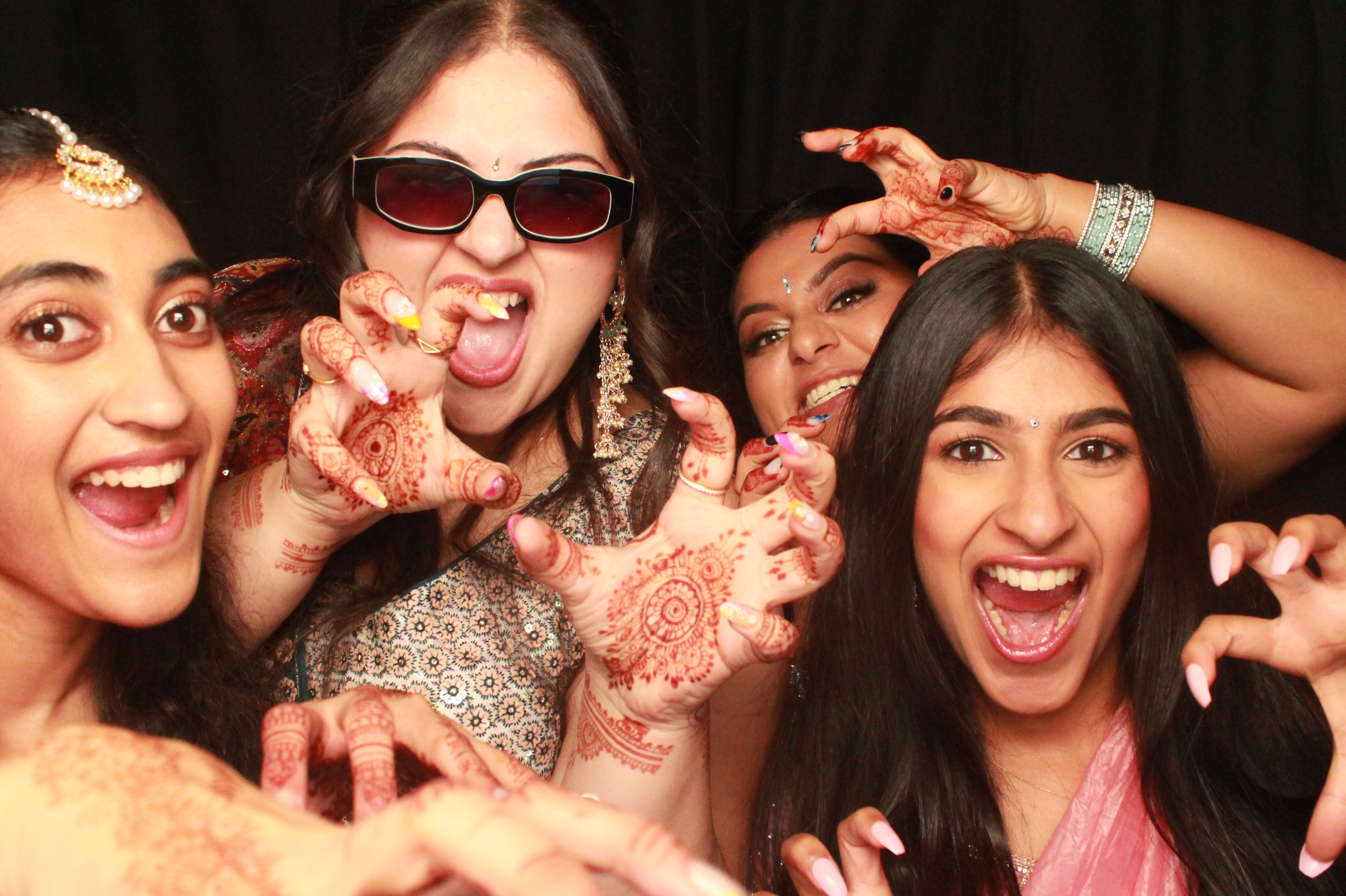 St Orans College Ball 2025 - Booth 2 | View more photos from the event at wgtngallery.classicphotobooths.co.nz/u/wgtncpbgallery/St-Orans-College-Ball-2025-Booth-2