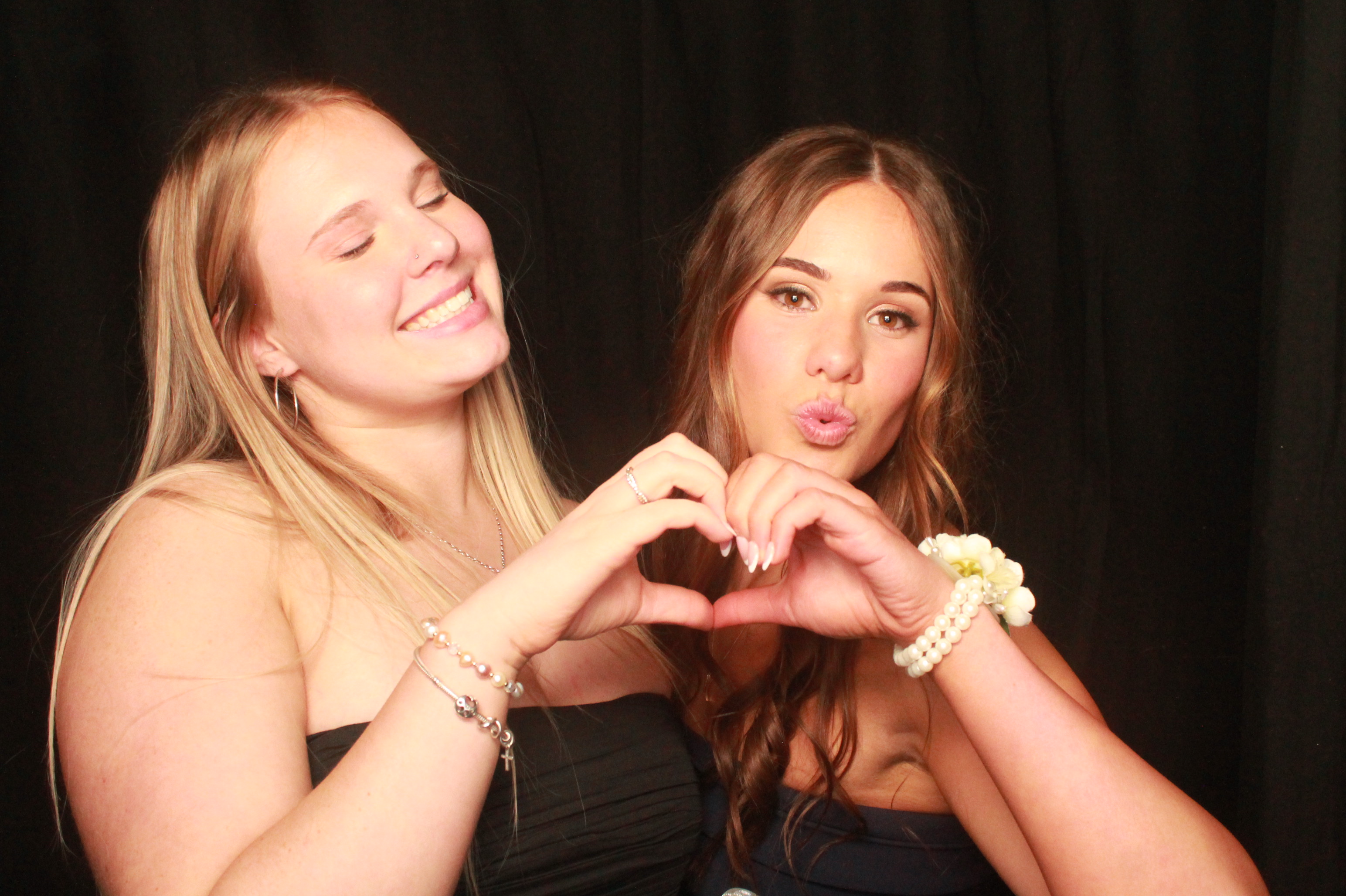 St Orans College Ball 2025 - Booth 2 | View more photos from the event at wgtngallery.classicphotobooths.co.nz/u/wgtncpbgallery/St-Orans-College-Ball-2025-Booth-2