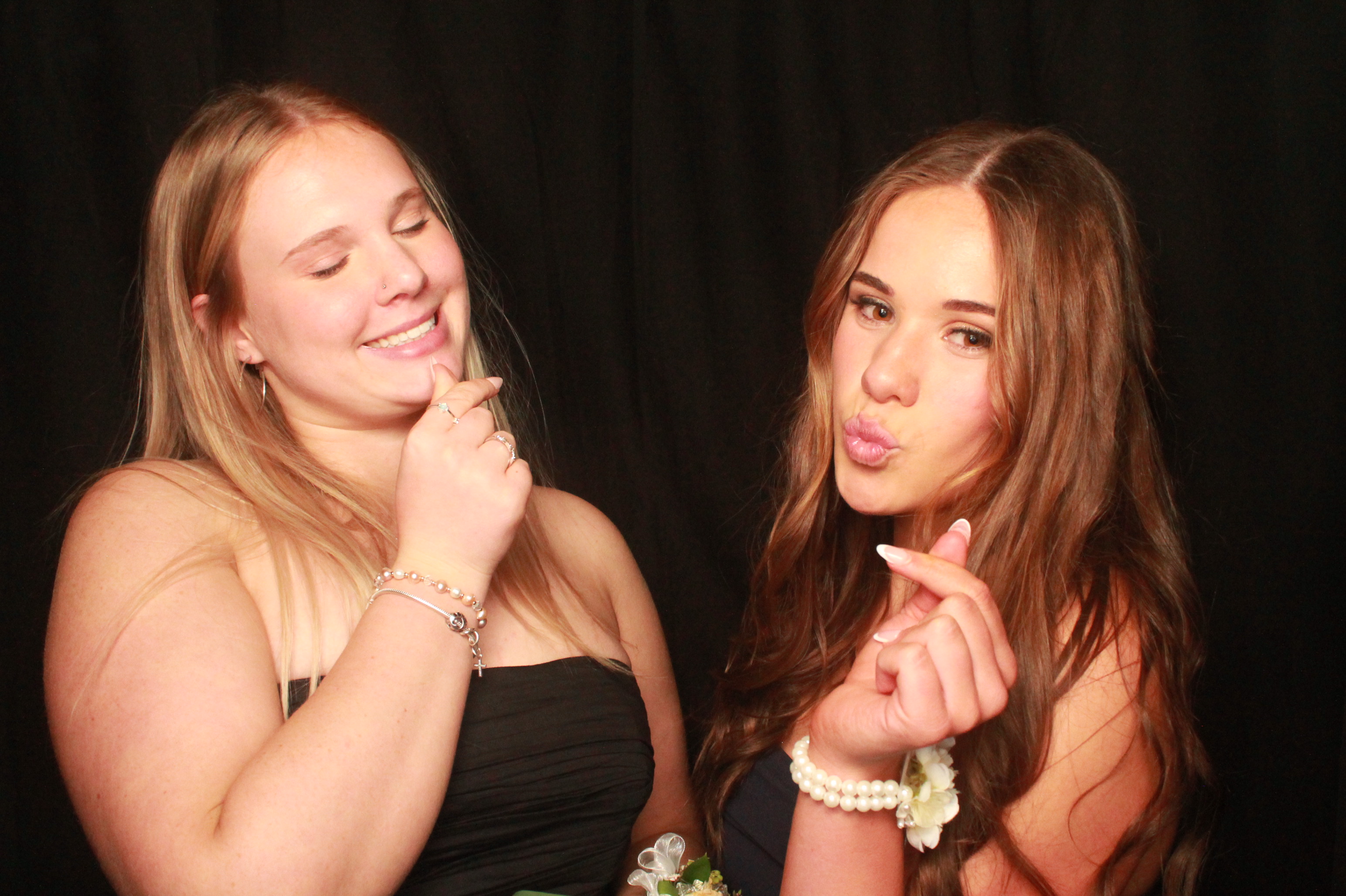 St Orans College Ball 2025 - Booth 2 | View more photos from the event at wgtngallery.classicphotobooths.co.nz/u/wgtncpbgallery/St-Orans-College-Ball-2025-Booth-2