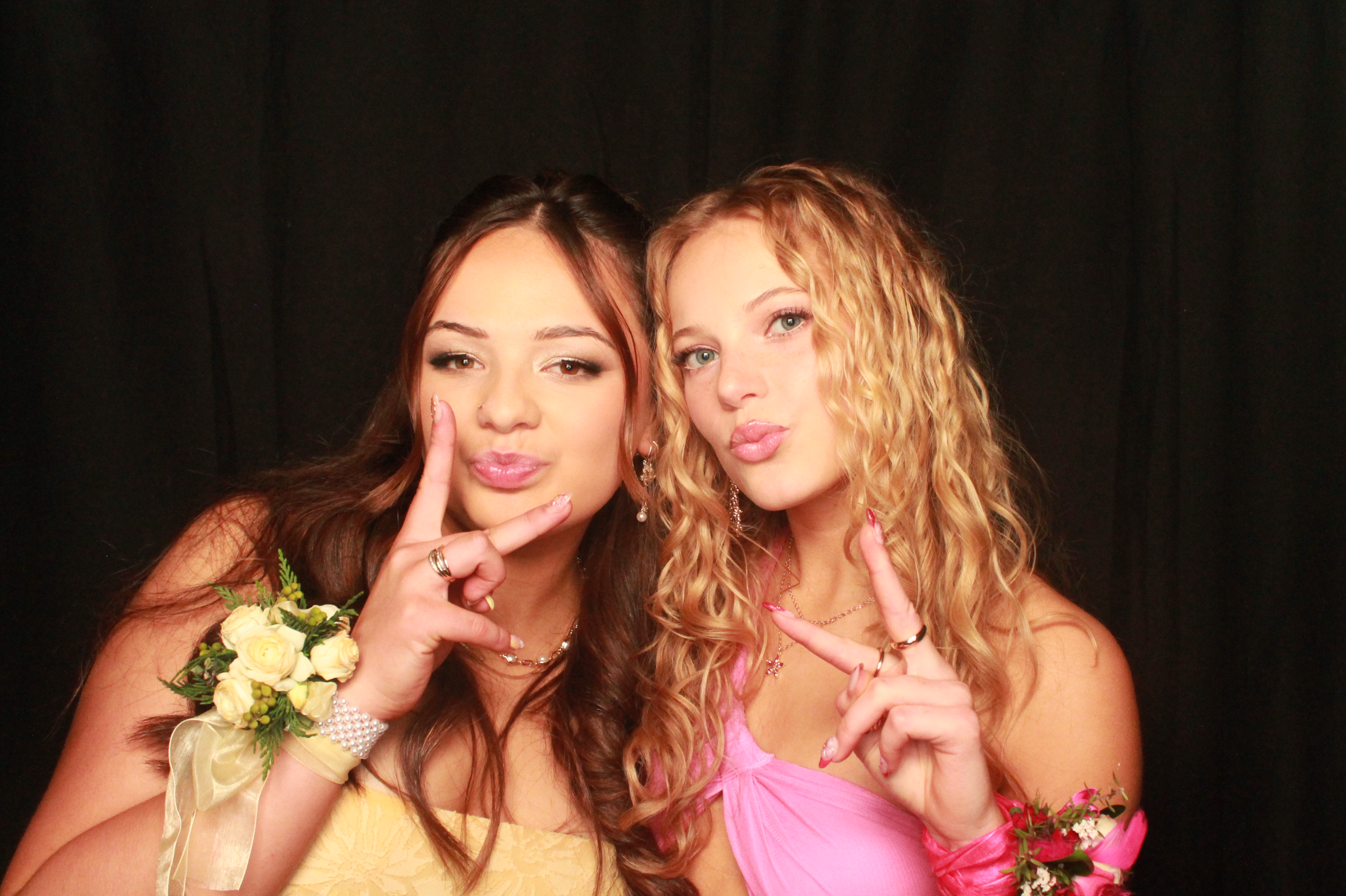 St Orans College Ball 2025 - Booth 2 | View more photos from the event at wgtngallery.classicphotobooths.co.nz/u/wgtncpbgallery/St-Orans-College-Ball-2025-Booth-2