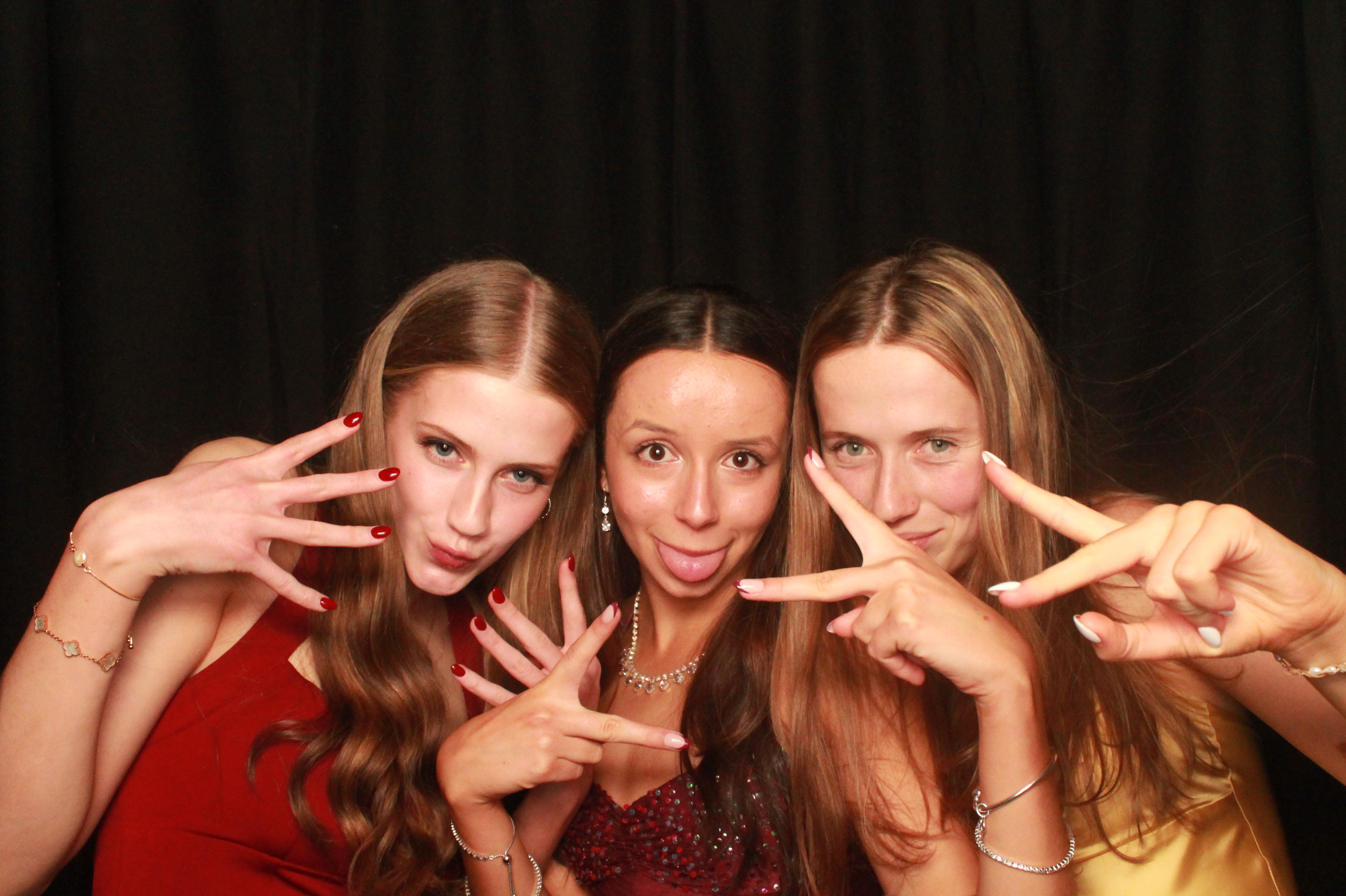 St Orans College Ball 2025 - Booth 2 | View more photos from the event at wgtngallery.classicphotobooths.co.nz/u/wgtncpbgallery/St-Orans-College-Ball-2025-Booth-2