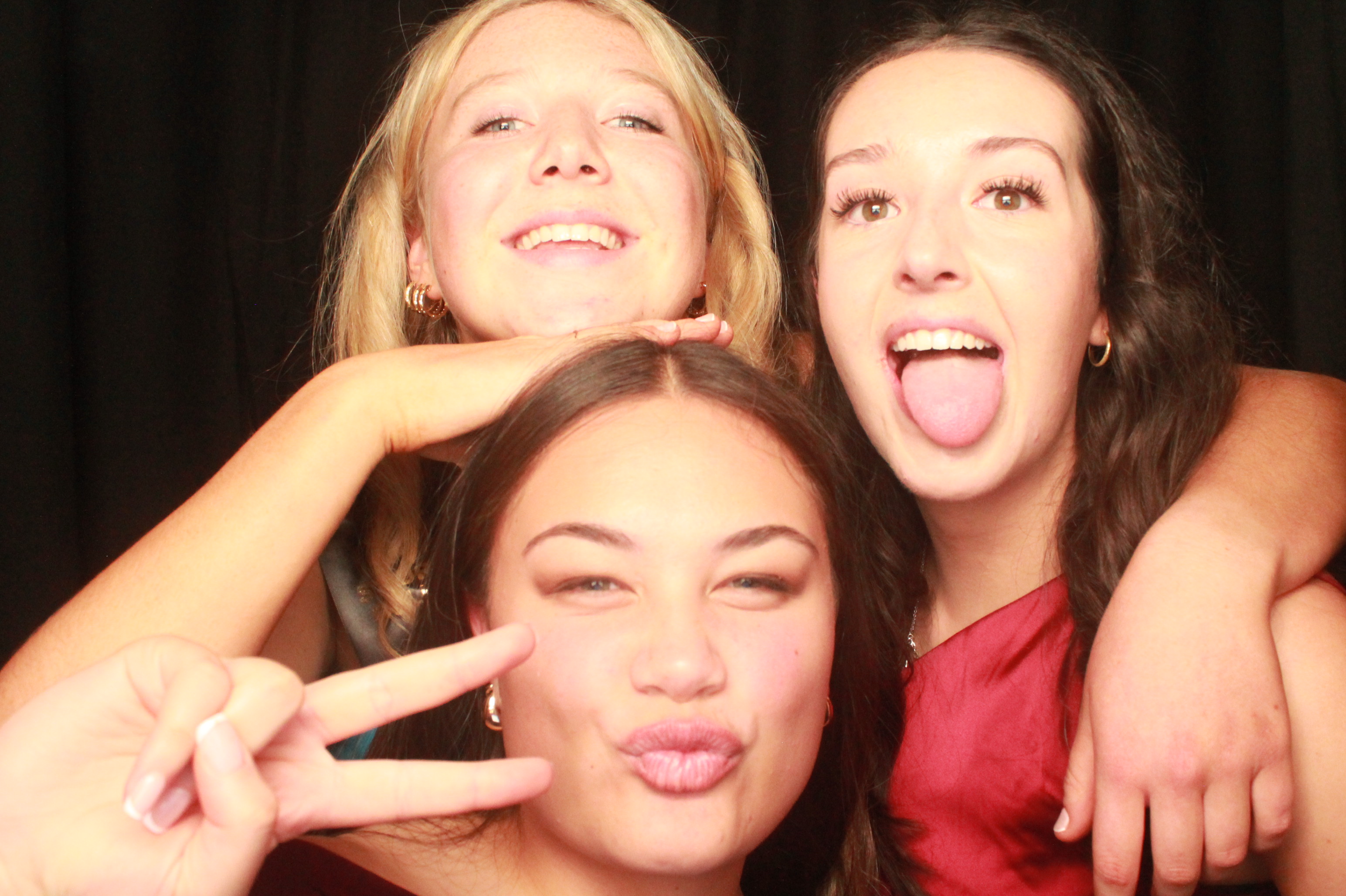 St Orans College Ball 2025 - Booth 2 | View more photos from the event at wgtngallery.classicphotobooths.co.nz/u/wgtncpbgallery/St-Orans-College-Ball-2025-Booth-2