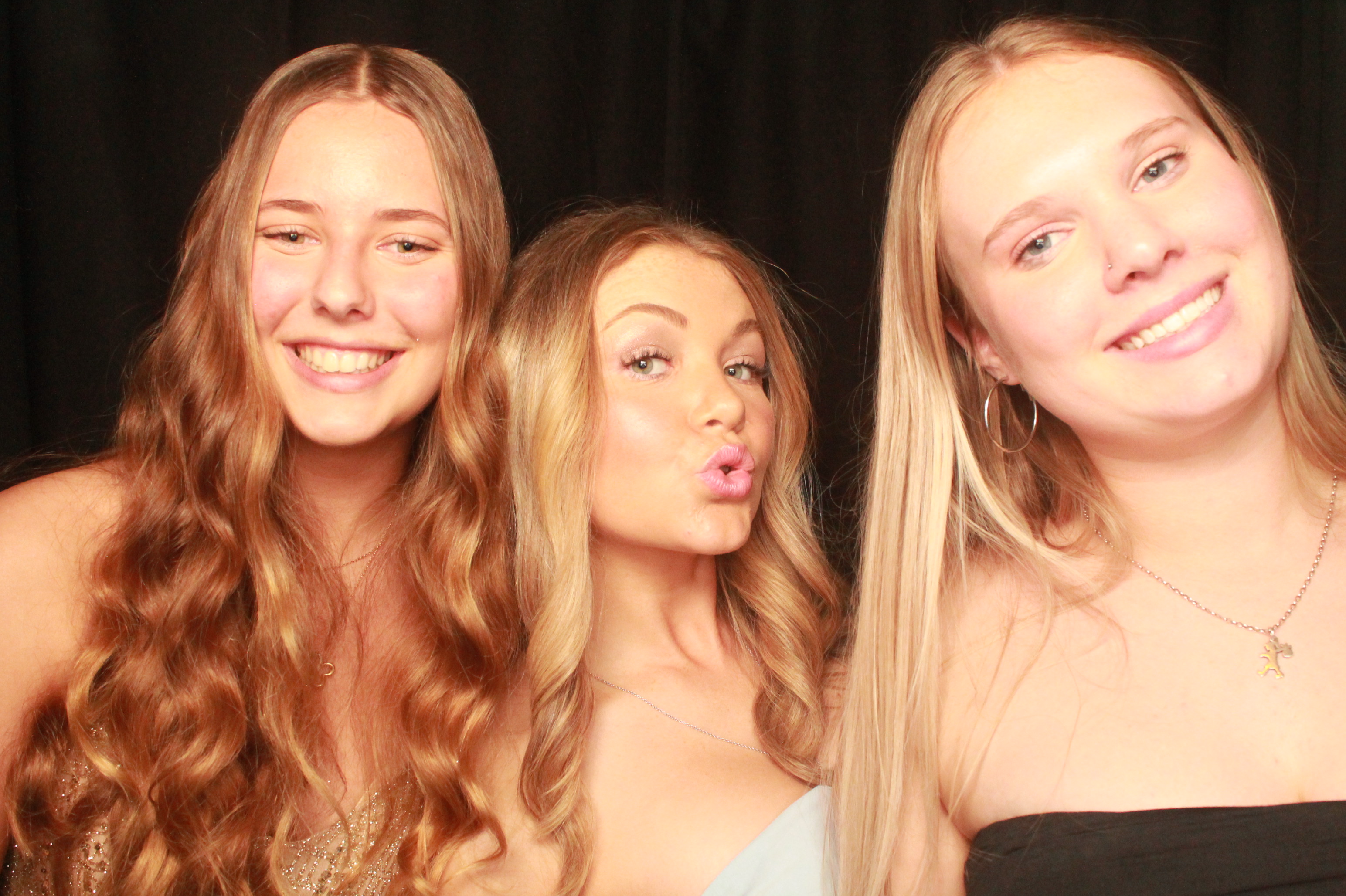 St Orans College Ball 2025 - Booth 2 | View more photos from the event at wgtngallery.classicphotobooths.co.nz/u/wgtncpbgallery/St-Orans-College-Ball-2025-Booth-2