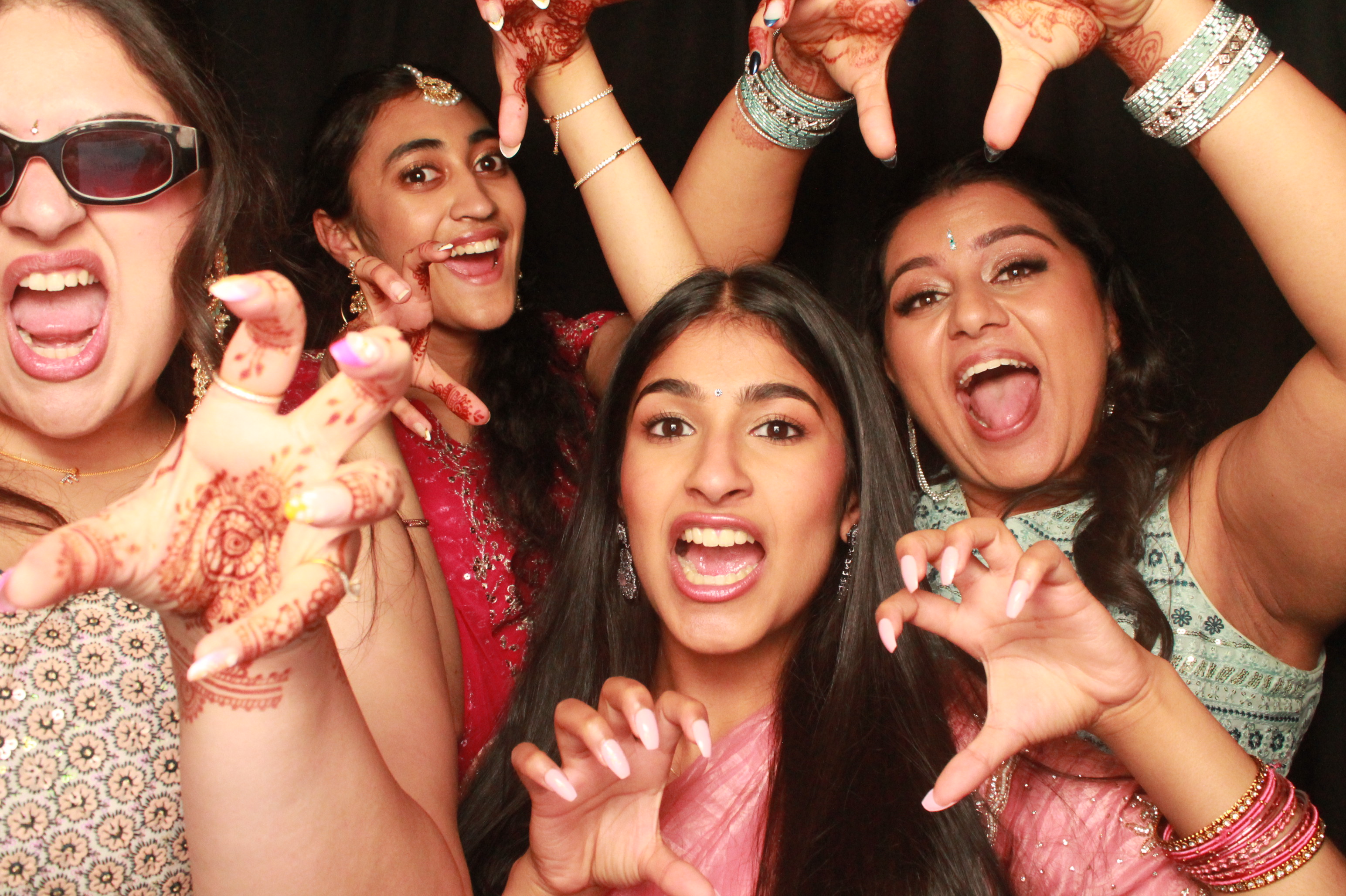 St Orans College Ball 2025 - Booth 2 | View more photos from the event at wgtngallery.classicphotobooths.co.nz/u/wgtncpbgallery/St-Orans-College-Ball-2025-Booth-2