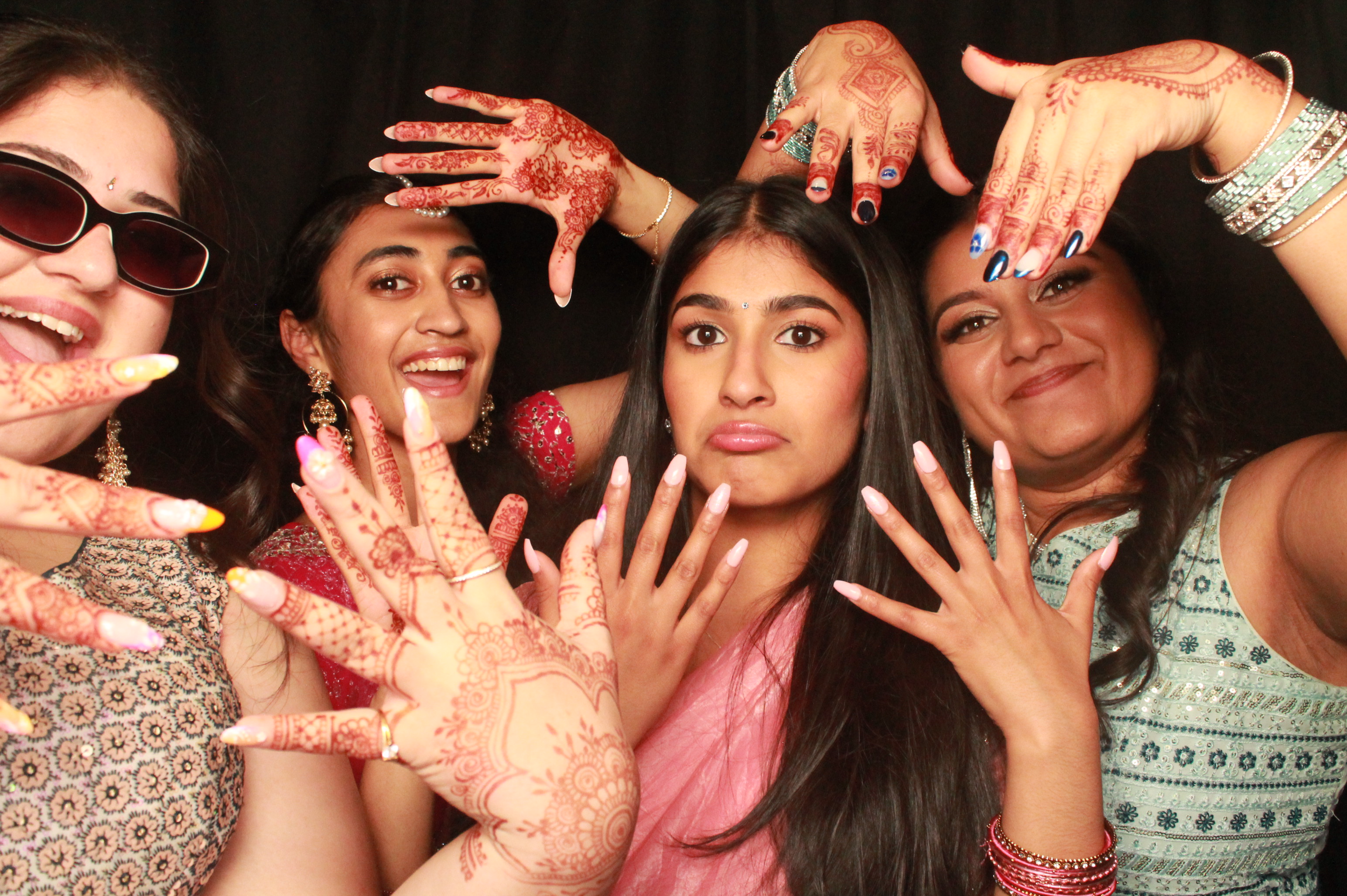 St Orans College Ball 2025 - Booth 2 | View more photos from the event at wgtngallery.classicphotobooths.co.nz/u/wgtncpbgallery/St-Orans-College-Ball-2025-Booth-2