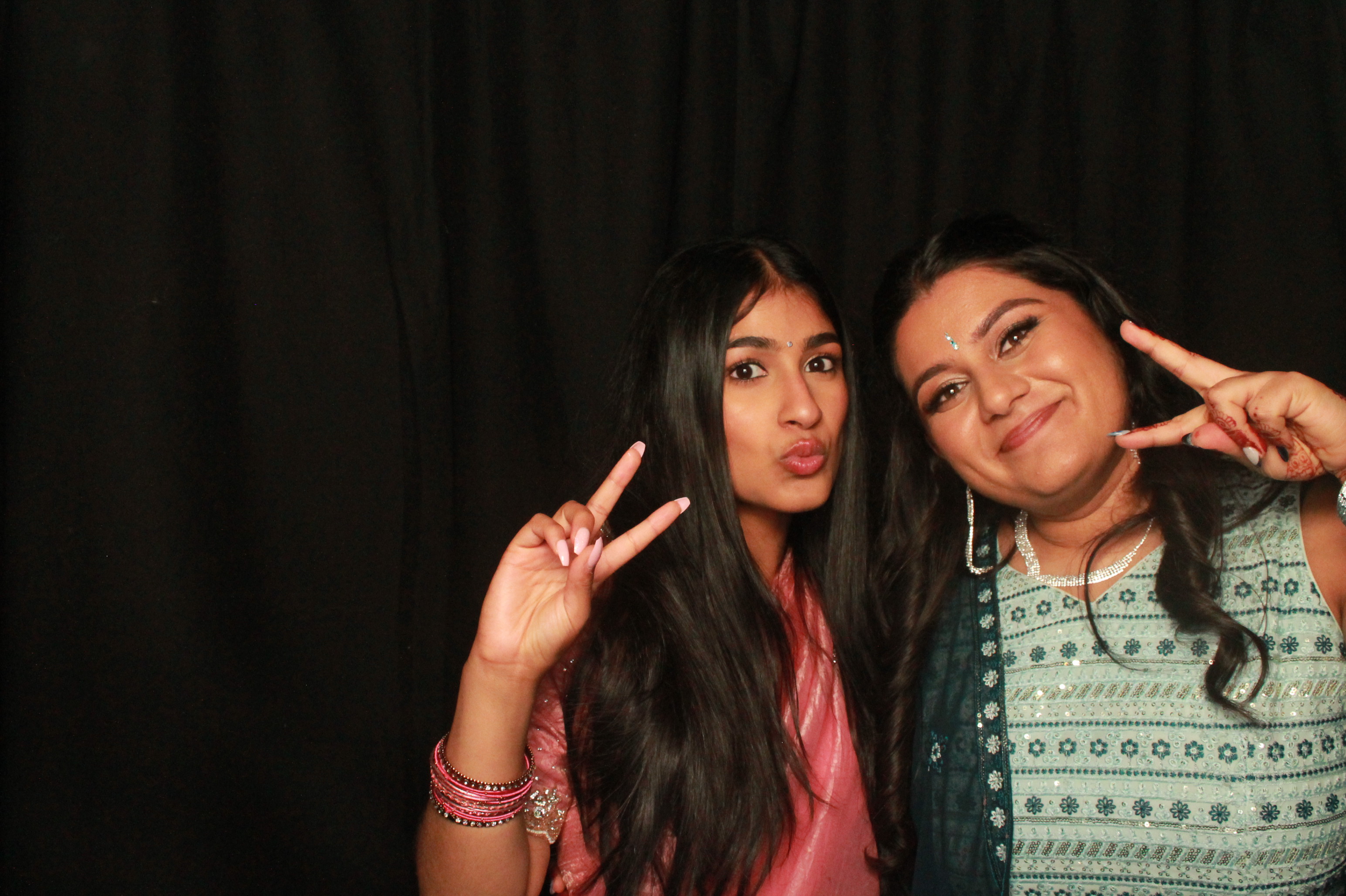 St Orans College Ball 2025 - Booth 2 | View more photos from the event at wgtngallery.classicphotobooths.co.nz/u/wgtncpbgallery/St-Orans-College-Ball-2025-Booth-2