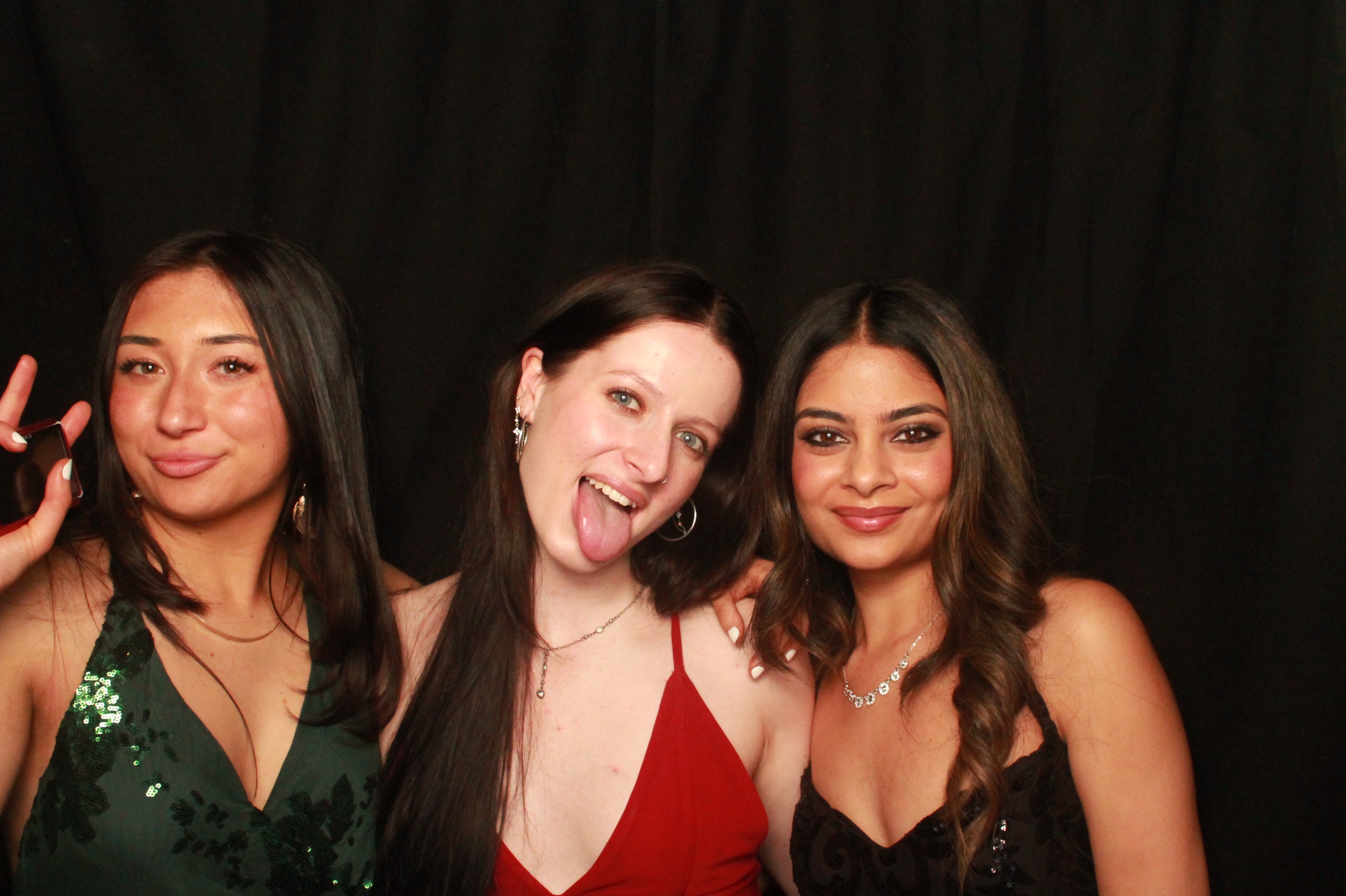 St Orans College Ball 2025 - Booth 2 | View more photos from the event at wgtngallery.classicphotobooths.co.nz/u/wgtncpbgallery/St-Orans-College-Ball-2025-Booth-2