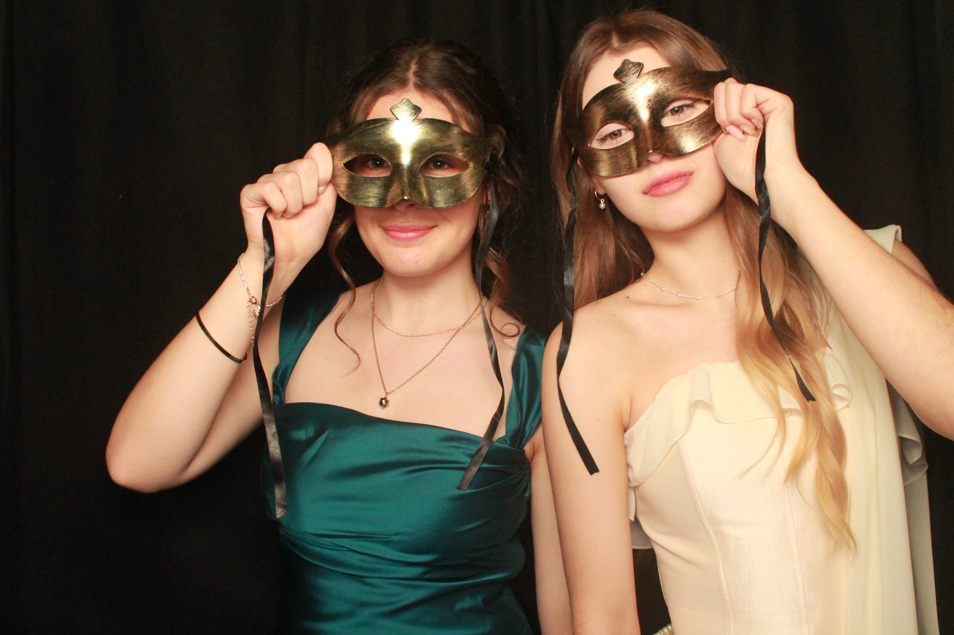 St Orans College Ball 2025 - Booth 2 | View more photos from the event at wgtngallery.classicphotobooths.co.nz/u/wgtncpbgallery/St-Orans-College-Ball-2025-Booth-2