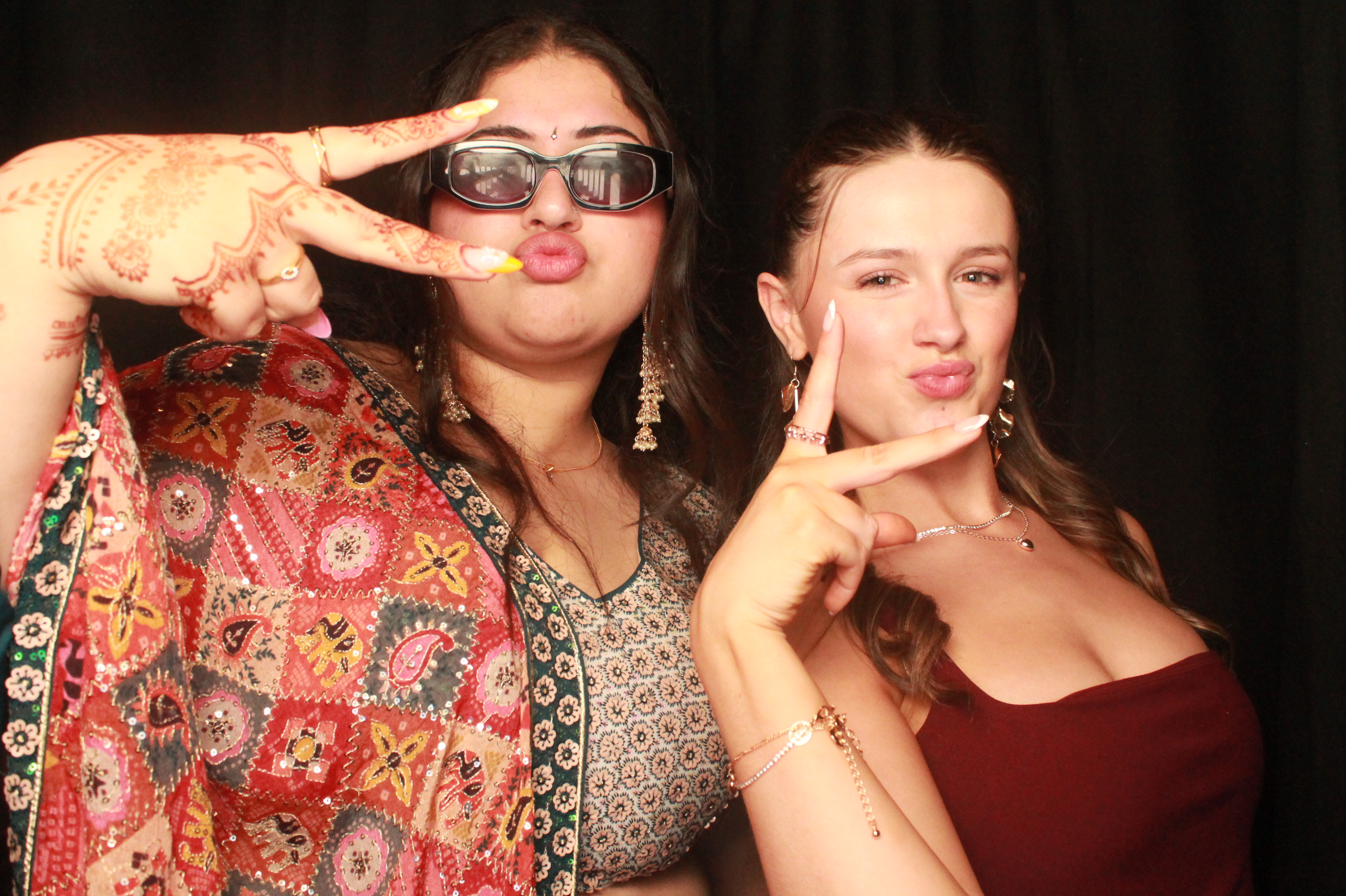 St Orans College Ball 2025 - Booth 2 | View more photos from the event at wgtngallery.classicphotobooths.co.nz/u/wgtncpbgallery/St-Orans-College-Ball-2025-Booth-2