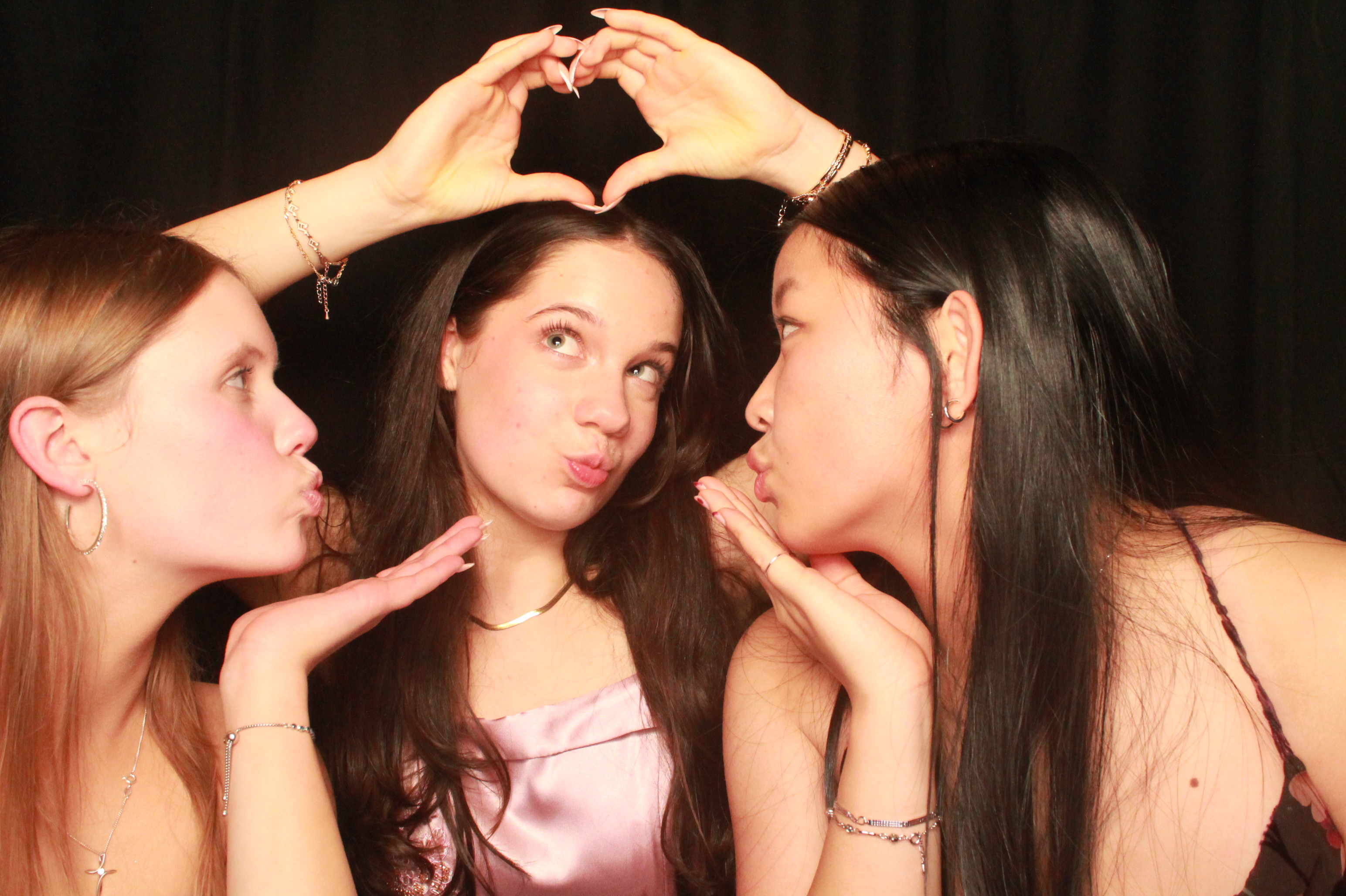 St Orans College Ball 2025 - Booth 2 | View more photos from the event at wgtngallery.classicphotobooths.co.nz/u/wgtncpbgallery/St-Orans-College-Ball-2025-Booth-2