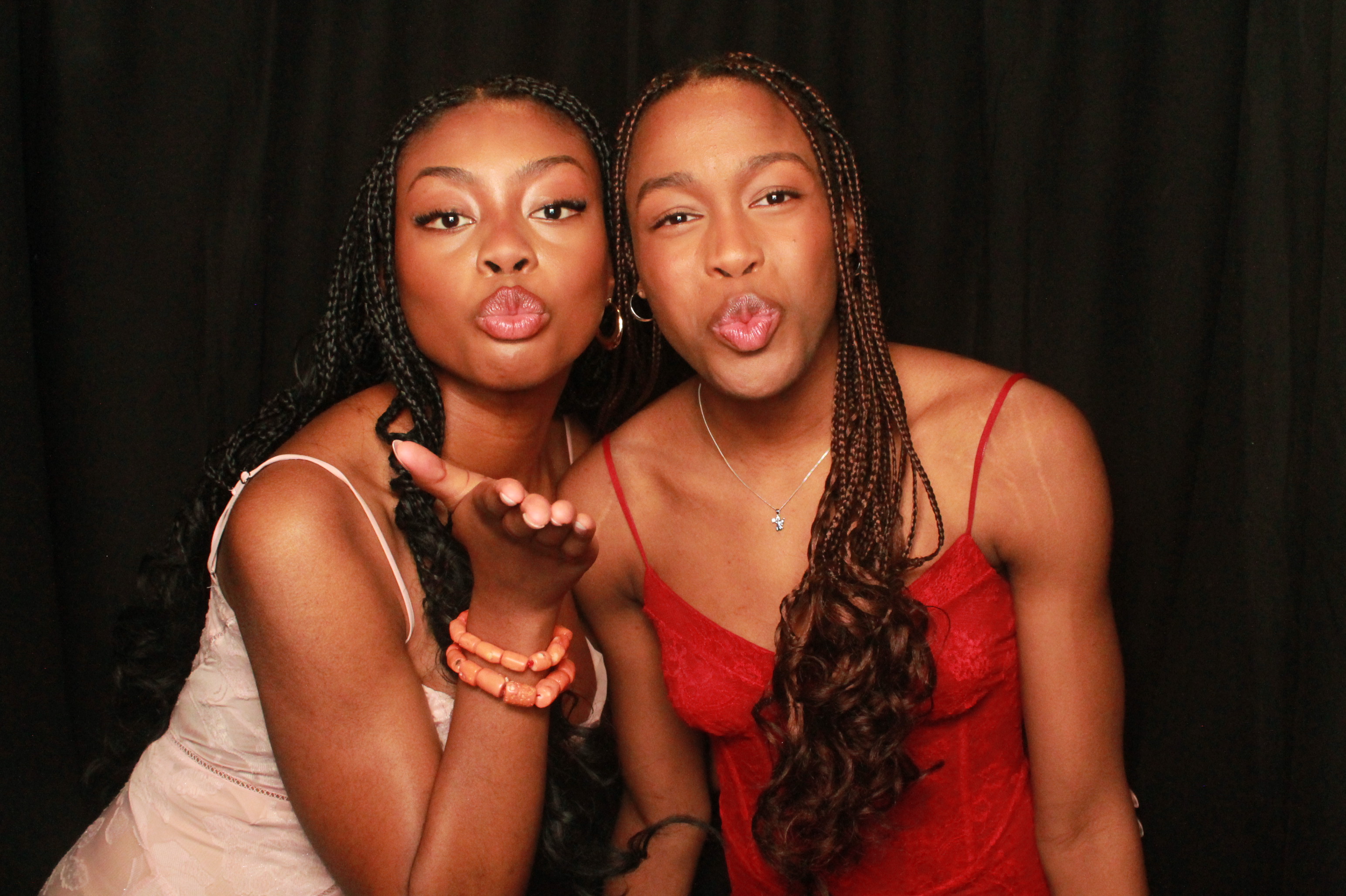 St Orans College Ball 2025 - Booth 2 | View more photos from the event at wgtngallery.classicphotobooths.co.nz/u/wgtncpbgallery/St-Orans-College-Ball-2025-Booth-2